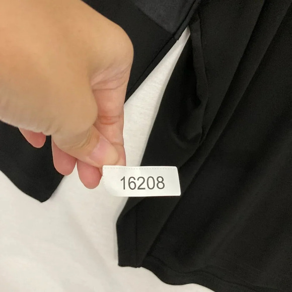 Sympli Black Two Tone Crew Neck Button Detail Stretch Pullover Top size 8 - Picture 9 of 9